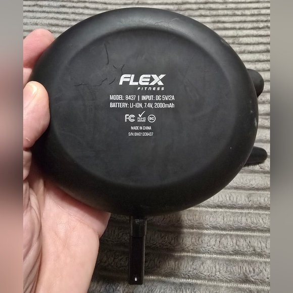 EUC Flex Fitness massager with 3 attachments - Picture 3 of 5